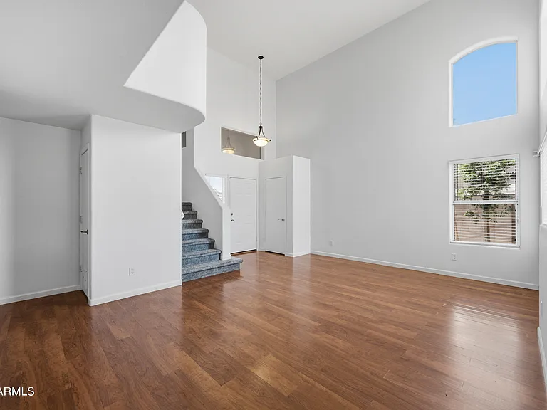 3906 E Kimberly Way — Photo 3