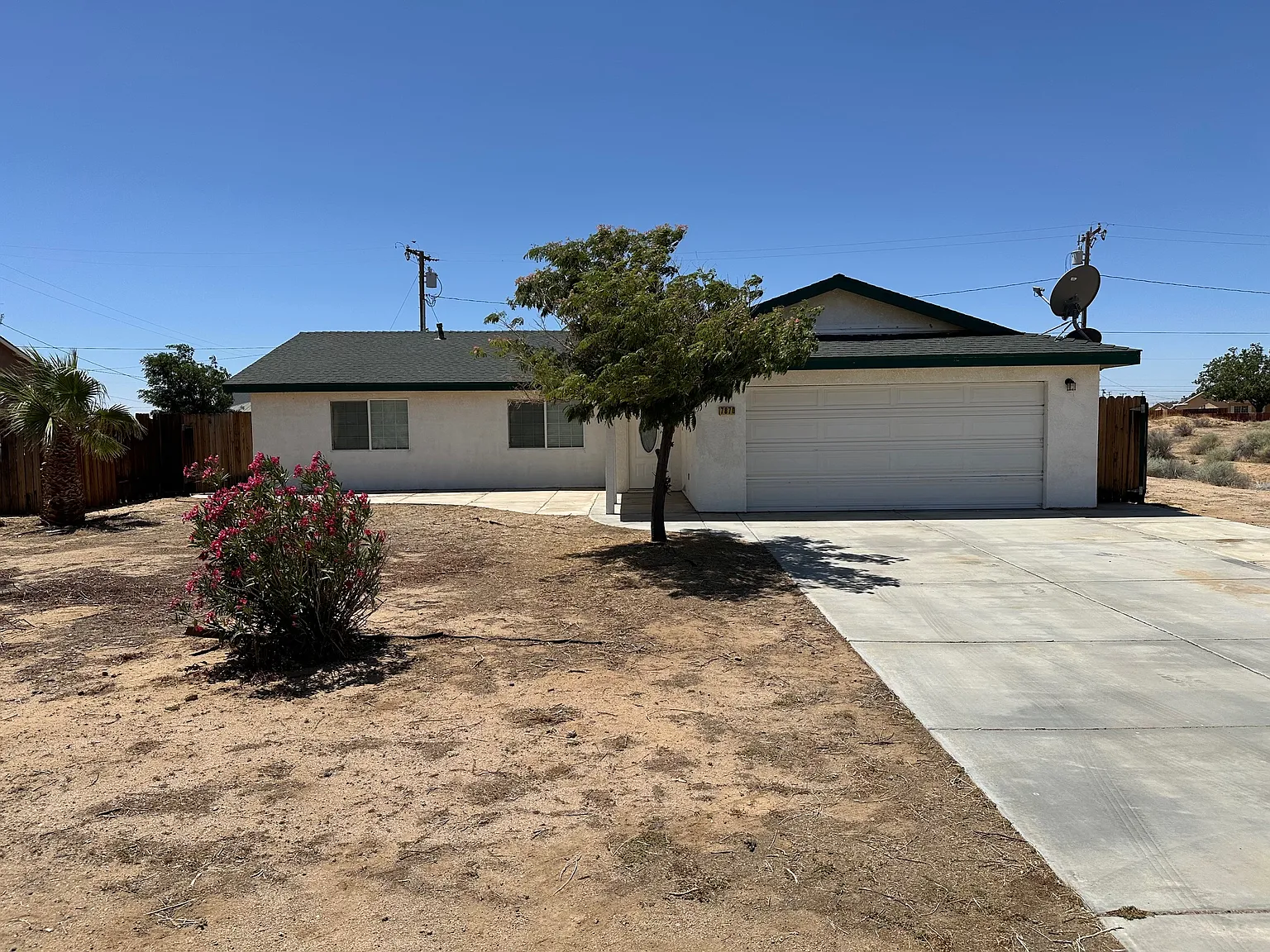 3 bed, 1444 sqft, $1,700 — Photo 1
