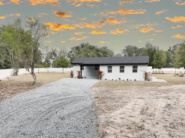 2607 NE 140th St, Citra, FL 32113