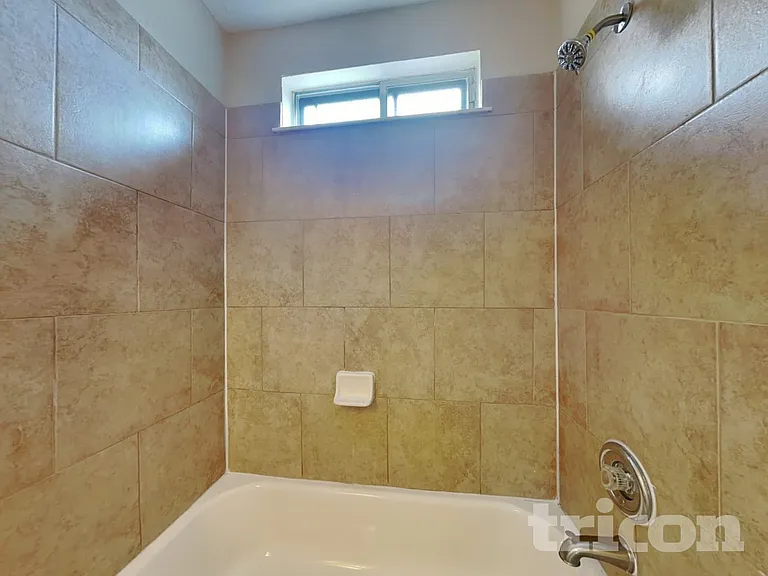 16726 Britford — Photo 11