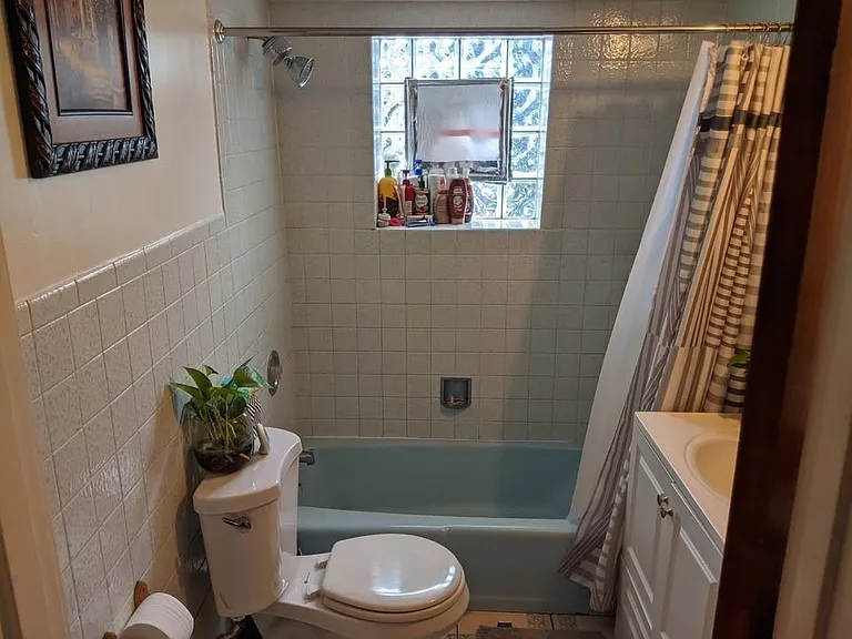 2131 N Lorel Ave #1 — Photo 3