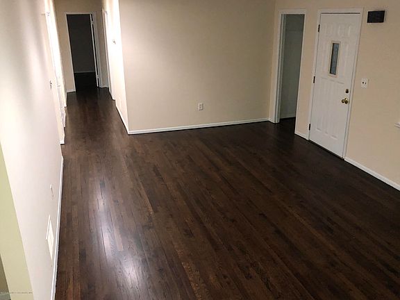 4th image of 598 Montana Dr
