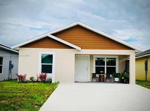 1434 Las Villas Blvd Photo 1