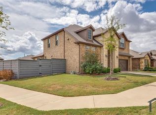 1528 Summit View Ln, Aubrey, TX 76227