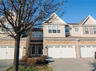 267 Redclover Ln, Allentown, PA 18104