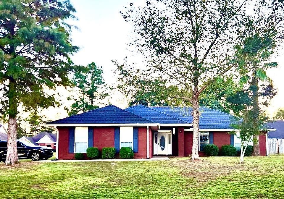 1st image of 11555 Balsam Ct