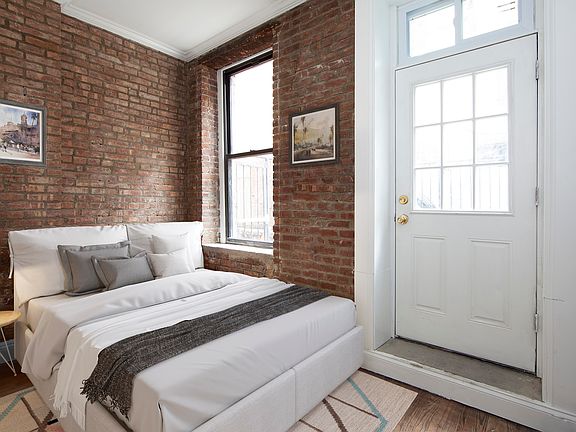 4th image of 15 Essex St APT 4