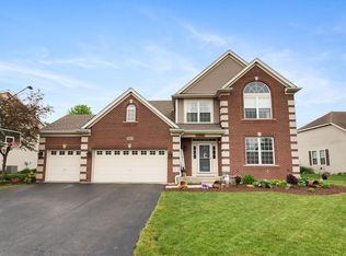 1285 Hall St, Sugar Grove, IL 60554