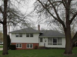 241 N Powell St, Denver, IA 50622