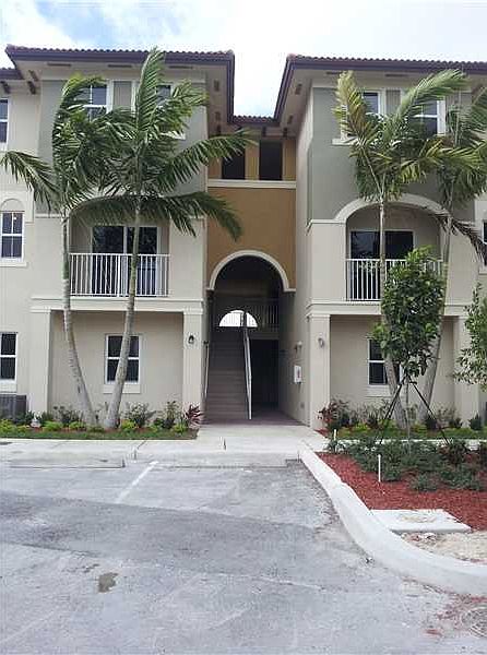 seflre.com for rent / En renta Doral