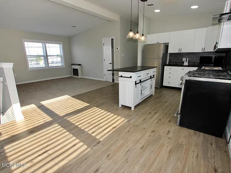 1001 NW Central Ave #2 — Photo 2