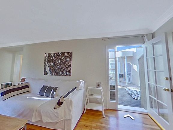 3rd image of 519 San Vicente Blvd APT A
