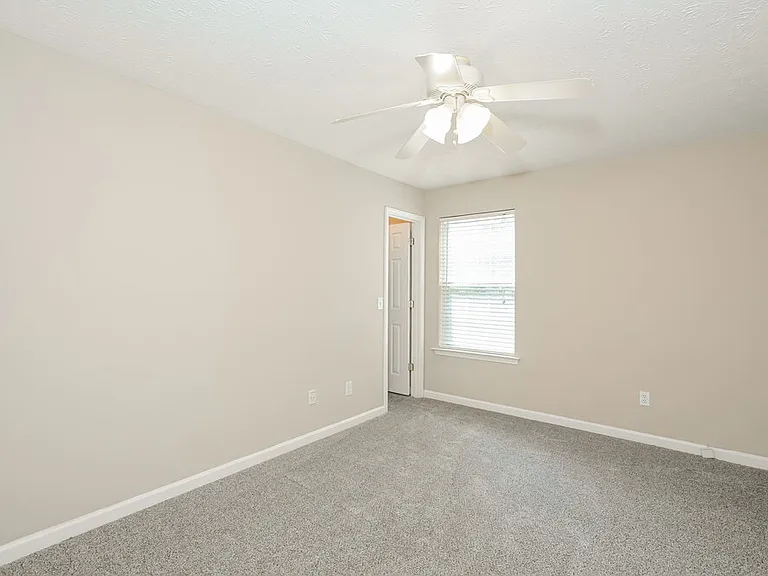 1172 Eastmill Cv — Photo 13