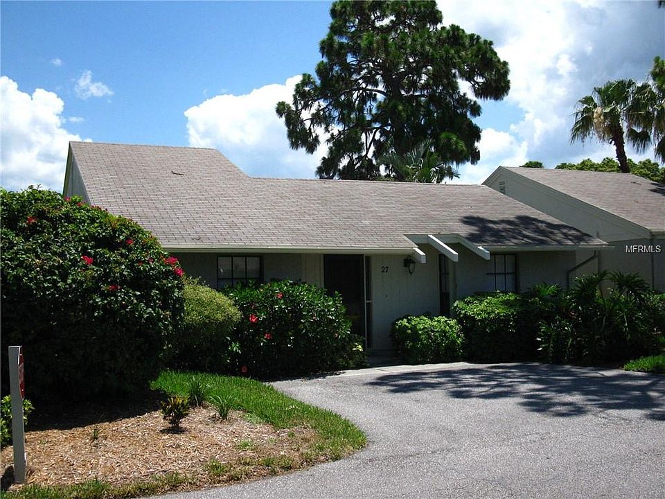 1st image of 27 Windrush Bay Dr