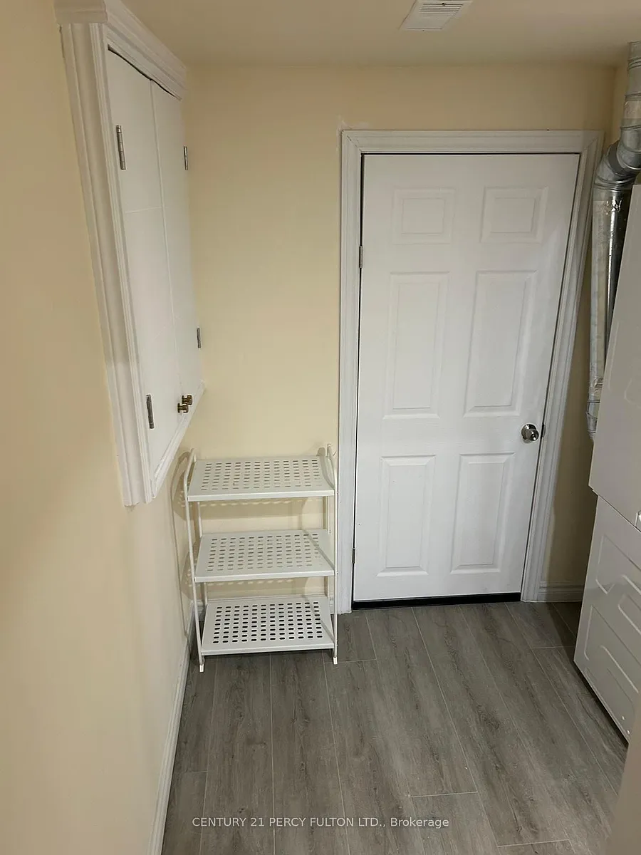 Building Photo - 66 Cluett Dr #BASEMENT