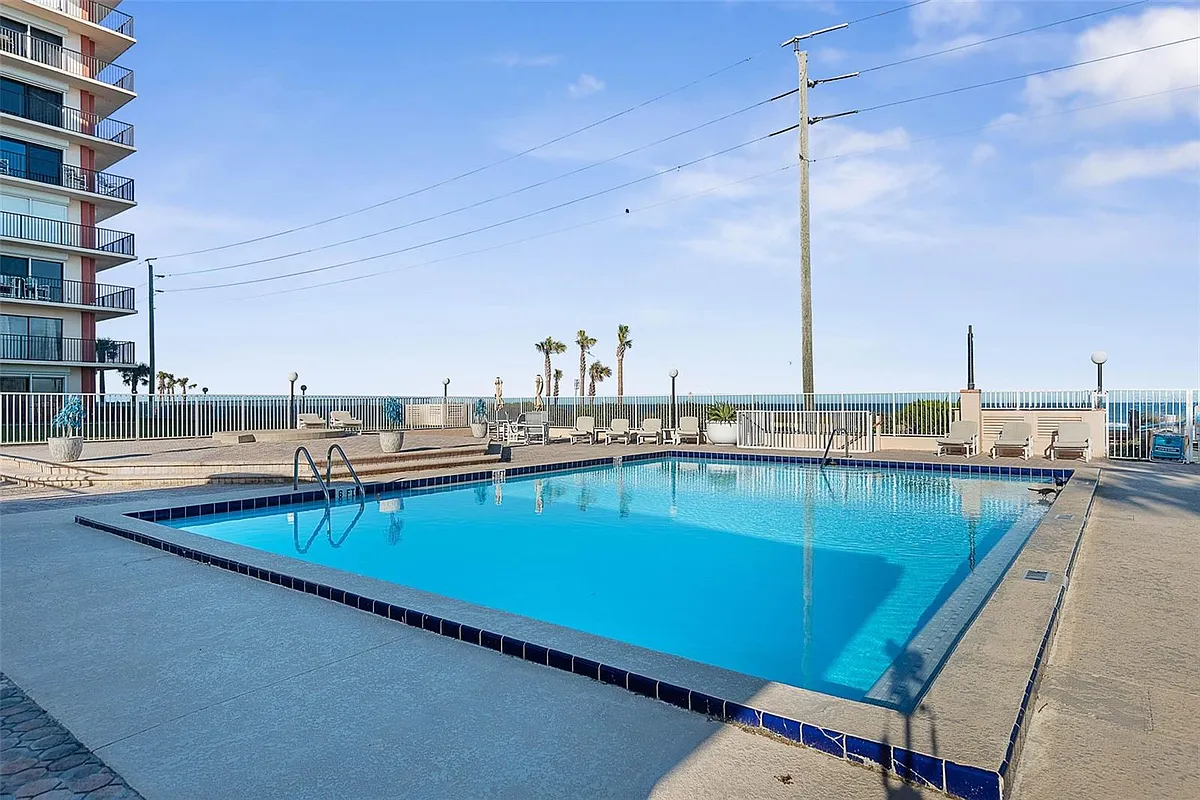 Building Photo - 3600 S Oceanshore Blvd #315