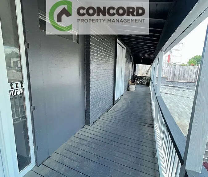 1833 Spring Garden St #E — Photo 2