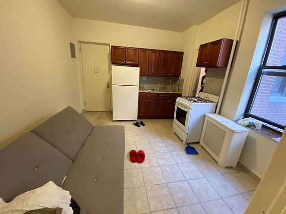 2nd image of 32-34 41st St #3AA