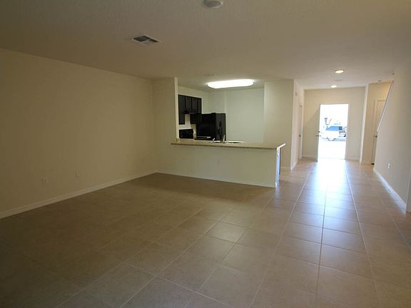 4th image of 451 Arbor Lakes Dr
