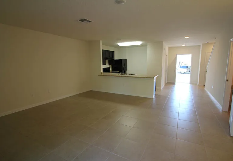 451 Arbor Lakes Dr — Photo 4