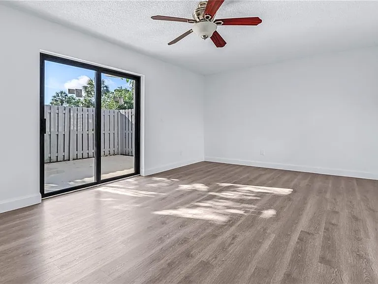 17452 Woodland Trace Dr — Photo 17