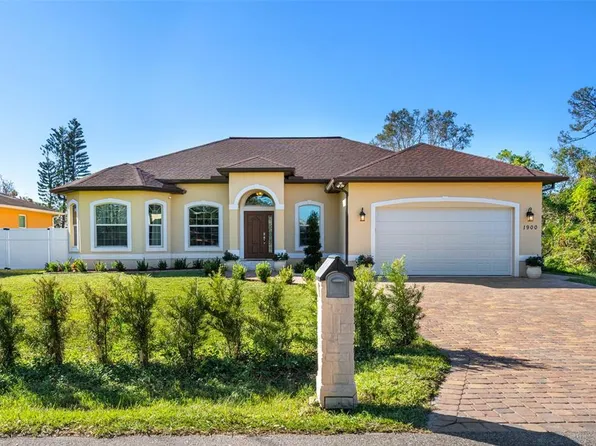 1900 Colleen St, Sarasota, FL 34231