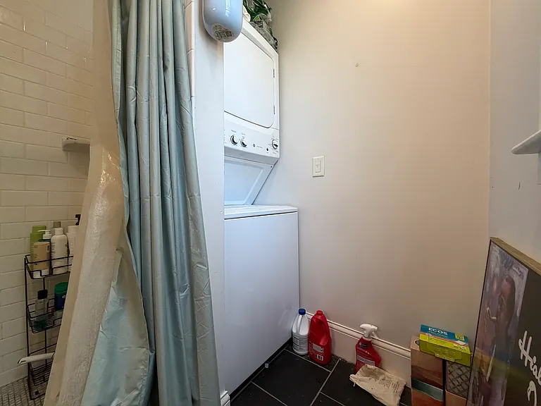 37 Magoun St #3 — Photo 15