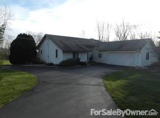 6846 Riley St, Zeeland, MI 49464