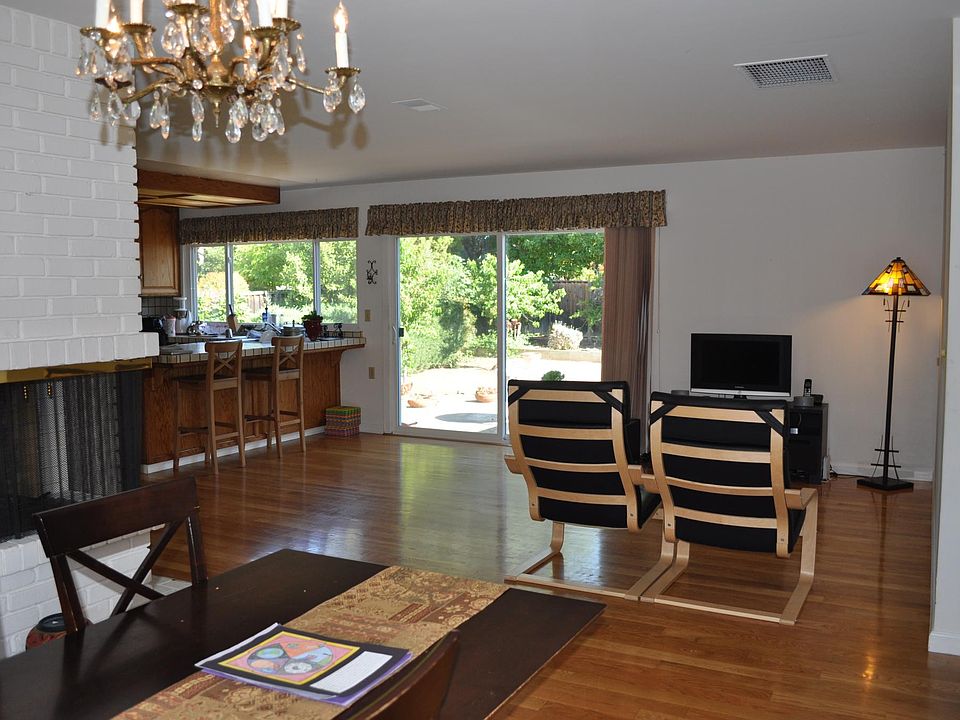 1st image of 21425 Holly Oak Dr