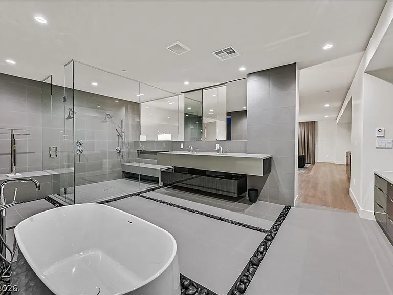 807 Magnum Cliff Ct — Photo 48