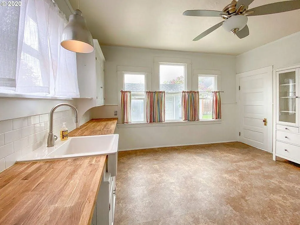 3 bed, 1400 sqft, $2,895 — Photo 3