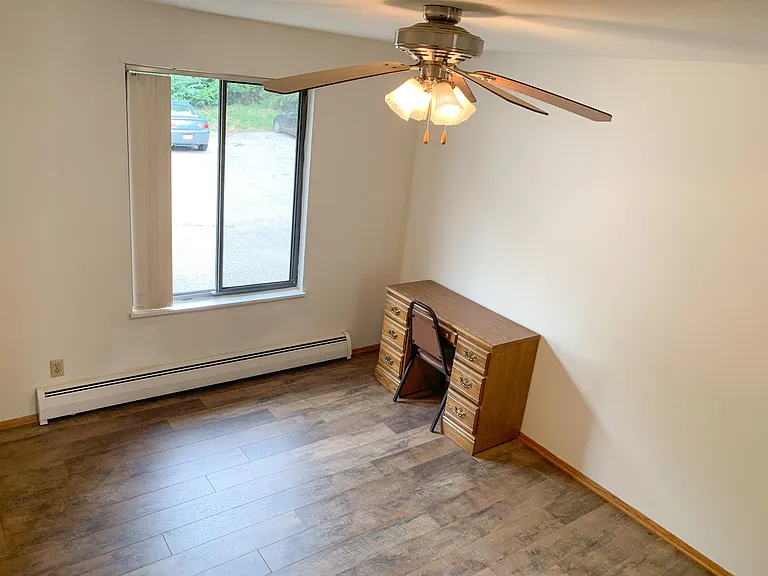 1132 E Johnson St — Photo 22