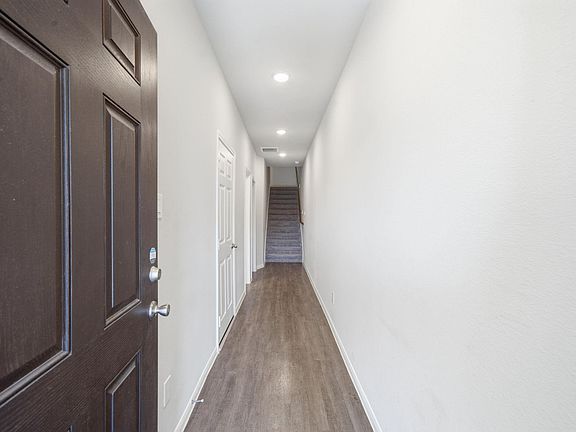 3rd image of 3607 Vineyard Ln