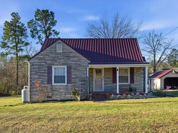 128 Deer View Rd, Gretna, VA 24557