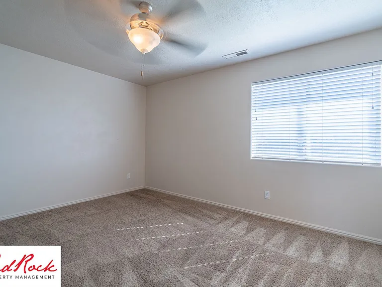 Fourplex - 620 W Evans Ridge — Photo 29
