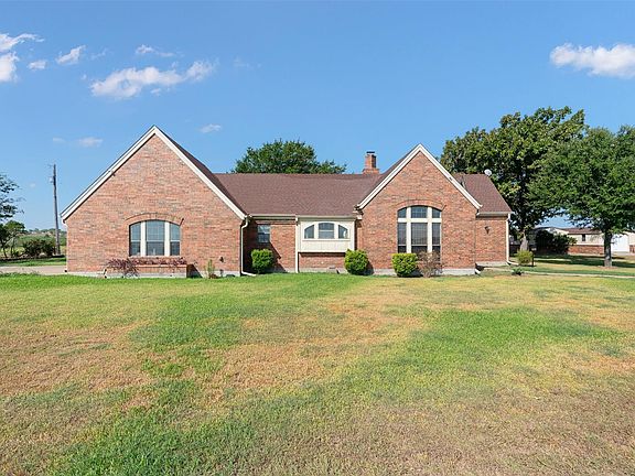 2nd image of 600 County Road 447