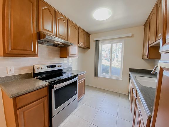 4th image of 2126 Eveningside Dr