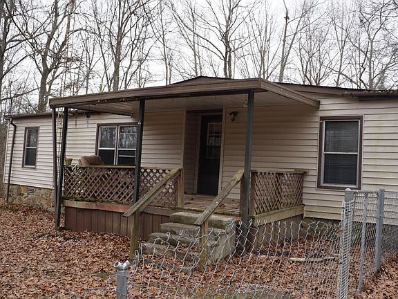 3rd image of 1002 Apoxsee Cir