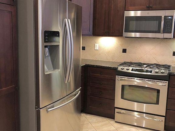 5th image of 2881 Meridian Ave Unit 133
