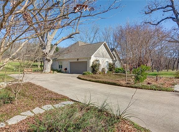 5th image of 166 Kahana Ln