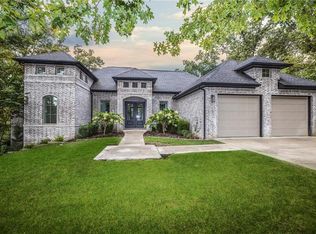 13133 Creek View Rd, Bentonville, AR 72712