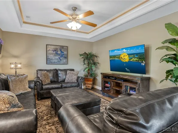 50 Tom Watson Ct Unit 300D, Lake Ozark, MO 65049