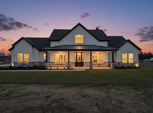 3089 County Road 1076, Celeste, TX 75423