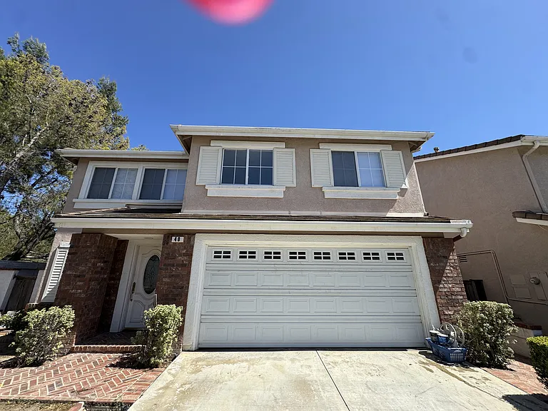 40 Hemingway Ct — Photo 1