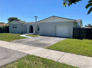 10212 SW 16th St, Miami, FL 33165