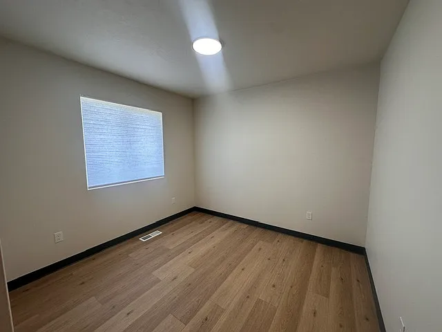 823 W Galloway Ave — Photo 8