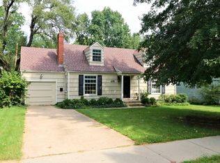 4116 Prairie Ln, Prairie Village, KS 66208