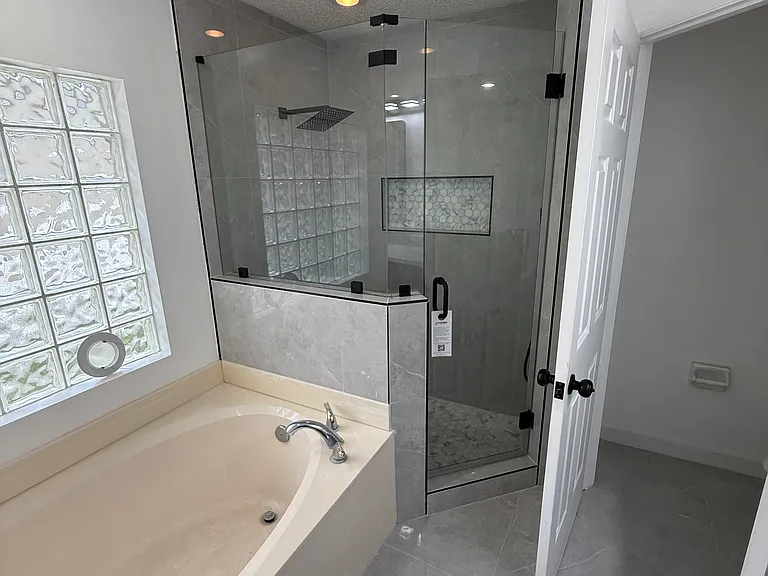 2802 Coachman Lakes Dr — Photo 16