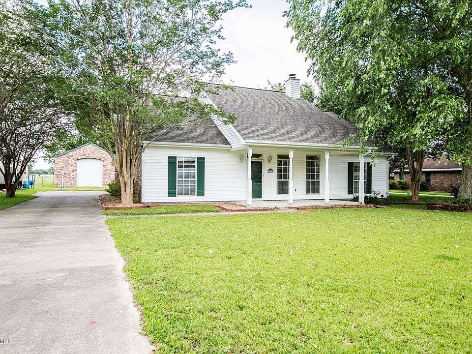1st image of 113 Thorn Dr