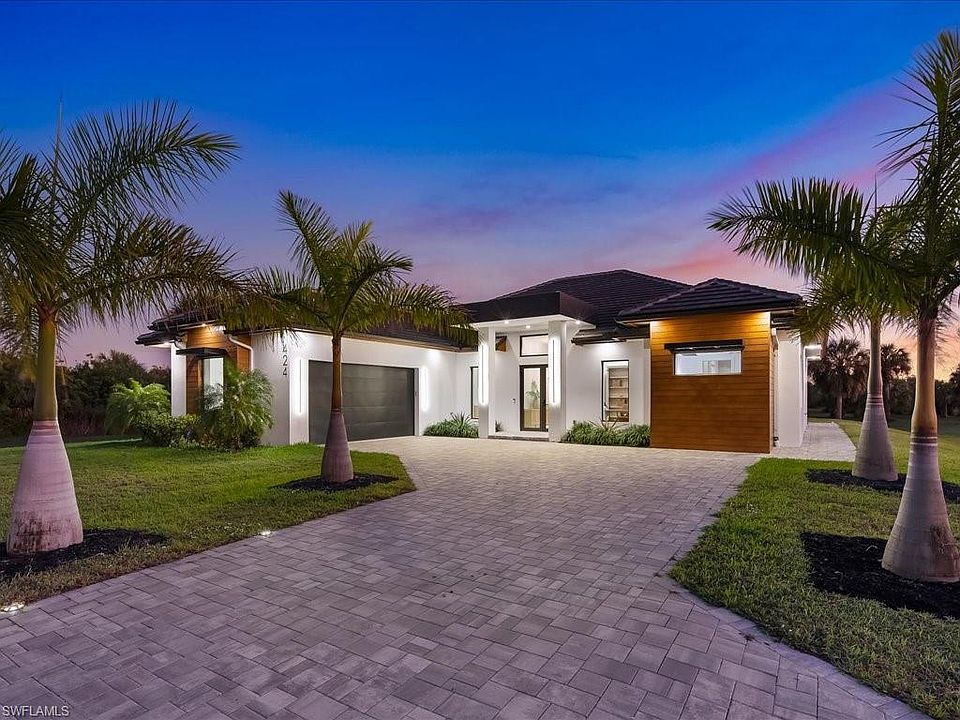 1st image of 424 Shady Hollow BLVD W